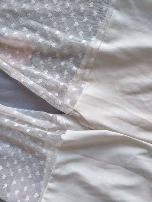 物美价廉的打底裤,好可爱的款式,可惜被我跟粉色衣服一起洗染色了,好心痛,还打算再买几条别的款式,下次一定分色系洗。 物美价廉的打底裤,好可爱的款式,可惜被我跟粉色衣服一起洗染色了,好心痛,还打算再买几条别的款式,下次一定分色系洗。