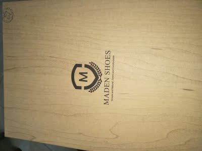 鞋子第一次遇见用心的卖家，明显能感觉到诚意，目前鞋子摸着挺好的，等穿着过后看倒汗否，质量这些后面再追。