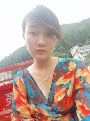 衣服漂亮，