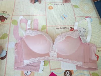 挺好的做工，尺码合适，店家还送了3个延长带，颜色也不错。好评。