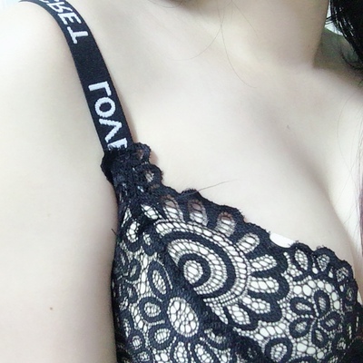 这家店可以 买了三件 黑色最好穿 有副乳也可以买 配的内裤也非常紧 红色这件有副乳会有一点点丑丑的 纯属为了好看 老公挺喜欢的 内裤也比较好穿 总体来说会回购 这家店可以 买了三件 黑色最好穿 有副乳也可以买 配的内裤也非常紧 红色这件有副乳会有一点点丑丑的 纯属为了好看 老公挺喜欢的 内裤也比较好穿 总体来说会回购