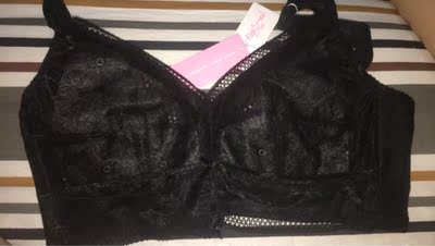 收副乳效果挺好的，显胸小，不下坠