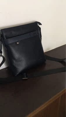 点评KHARONO男包怎么样,质量假不假呢，亲身使用三个月感受揭秘