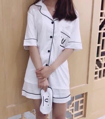 终于收到宝贝拉 超级喜欢 睡衣颜色很正 和男票一起穿很好看 料子舒服很光滑 以后还会光顾这家店 客服服务态度好 推荐的尺码正好合适买来和男朋友一起穿的 嘻嘻 睡衣穿着特别舒服 觉得睡觉都香香啦～睡衣收到了！买了一套情侣的 性价比很高 质量不错 料子也很好 上身很舒服 挺洋气 男朋友很喜欢 店家推荐的尺码也合适！点赞