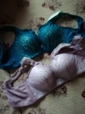 内衣带弹性很好，没有色差，很透气还有蕾丝花边