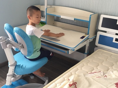 揭秘乐仙乐居儿童学习桌怎么样，质量好吗？乐仙乐居厂家在哪