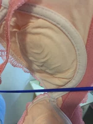 这一月共买了4件，黑色，肤色，水蓝，还有这个粉色，自己非常喜欢，控制不住还想买，真的太划算啦，客服态度很好，辛苦了，谢谢