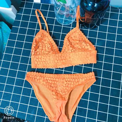 内衣质量不错,穿着舒适,平胸妹子在家穿这个就够了,哈哈,还美得不要不要的~~~还有夏天配露肩装也美美哒。 内衣质量不错,穿着舒适,平胸妹子在家穿这个就够了,哈哈,还美得不要不要的~~~还有夏天配露肩装也美美哒。