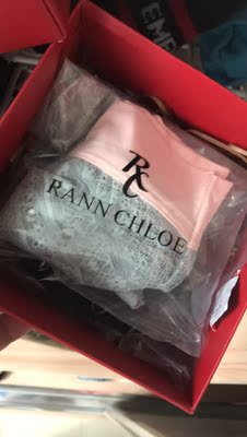 内裤面料手感还不错，包装也很高大上，就是担心不耐穿，希望这么顾虑是多余的，价格贵运费还得自己付12比别家价格都高