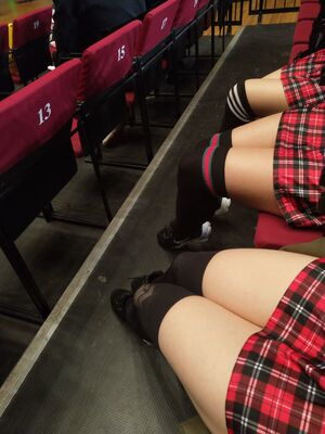 买来作为演出服用的~效果很好很满意!没想到质量还是蛮好的!配长筒袜穿很有学生妹的feel也~也很显身材的说?男生也说很好看 买来作为演出服用的~效果很好很满意!没想到质量还是蛮好的!配长筒袜穿很有学生妹的feel也~也很显身材的说?男生也说很好看