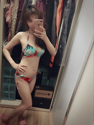 刚打开包装就眼睛一亮,连包装都高端大气上档次好喜欢啊。再试了比基尼之后就深深爱上了这个品牌,本人是第一次穿比基尼,简直给我太大的惊喜,效果太太太赞,可以美美去海边啦,哈哈? 刚打开包装就眼睛一亮,连包装都高端大气上档次好喜欢啊。再试了比基尼之后就深深爱上了这个品牌,本人是第一次穿比基尼,简直给我太大的惊喜,效果太太太赞,可以美美去海边啦,哈哈?