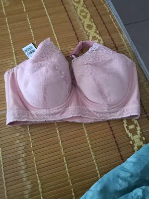 给老妈买的，试穿了一下，客服推荐的尺码挺合适的。