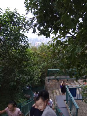 尺码刚好合适！穿上舒适感非常好，很满意的一次购物，就不上实物图了!   你懂的！！！！价格也不贵！