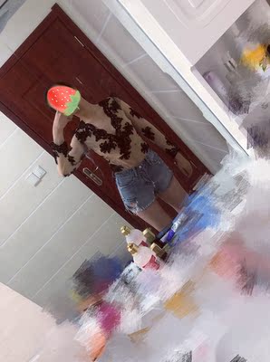 有点偏小，价钱还是挺合理的，买那种遮点的胸贴就行，或者三点式的内衣，可出欧，转，有需要