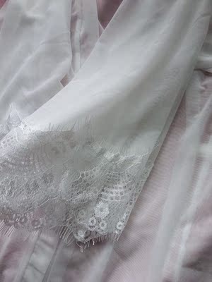 质量不错，摸着柔顺，穿了几天了也没毛病。太喜欢了😄