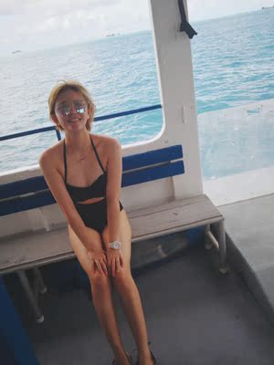 买了很久才穿的泳衣,好漂亮 买了很久才穿的泳衣,好漂亮