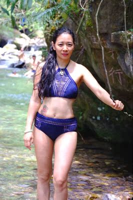 162,112斤,拍了中码,结果大了,因为要出行,来不及换了,只好选择退货,可是在店家发了退货地址,发现离我很近,于是人肉带过去换了小码。 拍照很漂亮,但是不是很聚拢,介意的亲慎拍 162,112斤,拍了中码,结果大了,因为要出行,来不及换了,只好选择退货,可是在店家发了退货地址,发现离我很近,于是人肉带过去换了小码。 拍照很漂亮,但是不是很聚拢,介意的亲慎拍