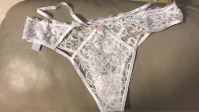 非常好，买了很多次了，特别喜欢背面的设计！