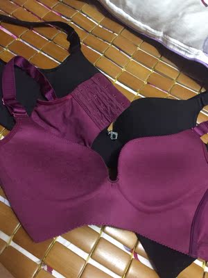 质量非常好！！！就是太厚了！！好难晾干，特别是最近连续一个多月下雨，我就是因为内衣不够穿才买的，这下好了，晒不干ᓖ( &bull;́︿&bull;̀ )ᓙ 希望这种布料的可以出一些稍微薄一些的款式