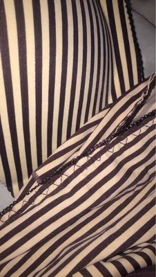 宝贝面料很舒服，卖家发货快，服务好，物流也给力，五星好评，推荐购买！