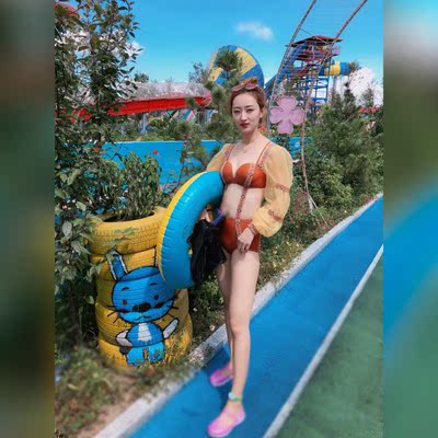 可以说是这么多年买过最满意的一套泳装了，颜色 样式 舒适度都这么好，还这个价格可以说是很不错了，168高112斤这个码正好，卖家小哥哥超级有耐心，服务态度真是没说的。第一次写这么长的评语，真的是很满意。