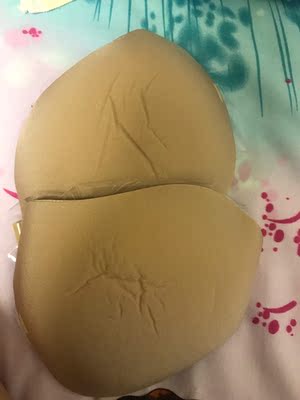 聚拢效果一般 建议买的和平时一个码 就会聚拢好点 本人对于这款不是很满意 盒子还有点小了