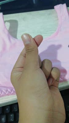 宝贝收到了，的确是纯棉的，质量很好，快递也很快，第一天上午下单，第二天下午就到了，推荐购买，而且女儿穿了说很舒服，物美价廉，值得购买，五星好评👍，而且颜色也非常鲜艳