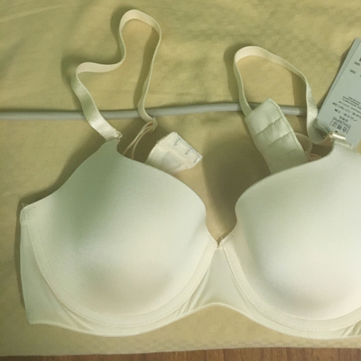 这件我自己买的、黛安芬之前也买过 发现你们家码子有点偏小、不能全包、