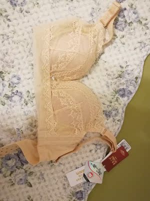 穿过两件夏娃之秀的在实体店买的，挺好穿，就特意来网上看看，试穿了一下还可以，等正式穿了再追评