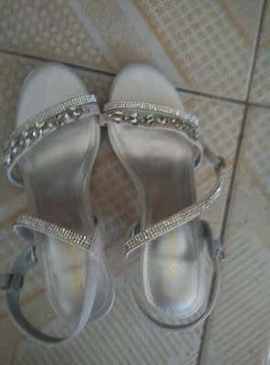 鞋子很漂亮，我很喜欢，下次还会再来。