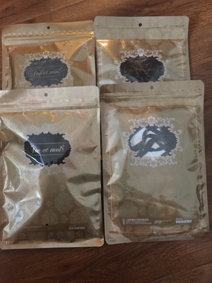 质量真的很棒！手感也不错！穿上身也很好看，希望多上些好物！淘宝就是这么的棒，家里所有的东西几乎都是网购，真的是太方便了，只需要动动手指就可以送到家来，而且比实体超市优惠太多，哈哈哈哈啊！所以我会一如既往的支持淘宝，大爱淘宝网！！！！快递也很棒哦，超级快的，总之全五分！