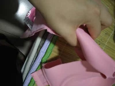 内衣收到了,质量很好,一直不敢在网上买内衣,这是第一次,果然没让我失望,比实物店好多了,两个颜色都是我喜欢的,面料舒适,试穿聚拢效果不错,满意! 内衣收到了,质量很好,一直不敢在网上买内衣,这是第一次,果然没让我失望,比实物店好多了,两个颜色都是我喜欢的,面料舒适,试穿聚拢效果不错,满意!