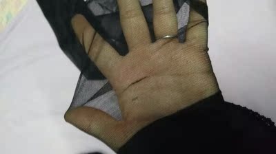 拿回来一看就是这样的,不知道穿上会不会直接一条一条的了,客服说了,正常现象,不在意的可以随便拍哦,物流慢 拿回来一看就是这样的,不知道穿上会不会直接一条一条的了,客服说了,正常现象,不在意的可以随便拍哦,物流慢