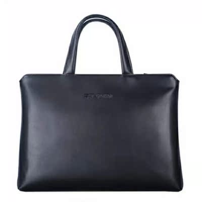 揭秘帕朗尼男包怎么样,质量差不差呢，亲身使用经历曝光