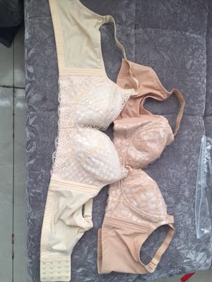 第一次买这种没有海绵的文胸，试穿了一下，感觉还可以，就是胸型没那么好看了，侧翼的面料没有棉，感觉不太舒服 ，大小还合适。