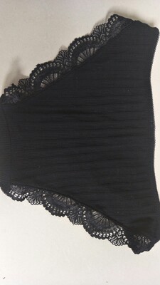 内裤的弹性很大，面料很柔软亲肤 样式也好看 关键是 穿着很舒服 很满意