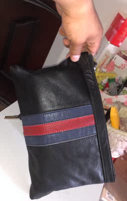 【揭秘】菲卡奴男包怎么样，质量很差是真的吗