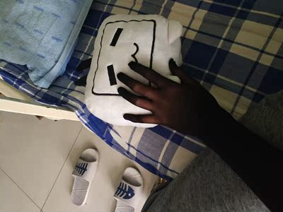 这个手套，是真的好看，真的性感，真的舒服 戴上去就是手控的福利(? ?＞?&omega;?＜? ?)