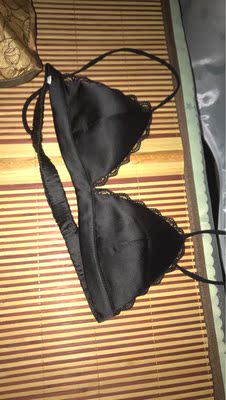 我胸非常小，内衣很性感，可也不知道该穿什么衣服了，因为实在是平的很厉害😂  复制粘贴复制图片复制粘贴复制链接复制粘贴复制图片复制粘贴复制链接复制粘贴复制图片复制粘贴复制链接复制粘贴复制图片复制粘贴复制链接