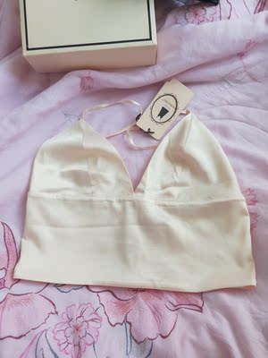 料子薄又滑，比较舒适。我的评论怎么看不到呢？谁给隐藏起来了？