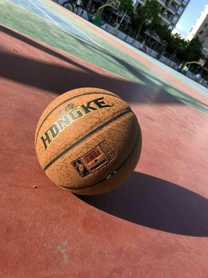 真实使用感受鸿克篮球怎么样,鸿克质量如何,值得入手吗