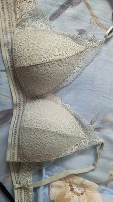 真的很好看 很舒服 超级喜欢 包装也很用心