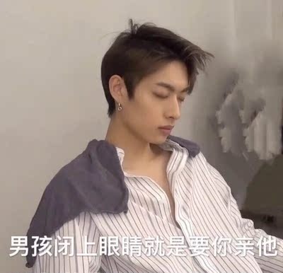 超级美的 试穿了一下 没啥不舒服的 就是当初担心70b下围太小 买了75a 但其实挺有弹性的 我觉得其实70b我也能穿 然后就是我的胸实在太小了 所以都挤不出啥线来 但还好 也不是特别空杯 料子也挺薄的 适合夏天适合小胸 穿起来不会虎背熊腰的 总的来说 下次再买肯定买70b 超级美的 试穿了一下 没啥不舒服的 就是当初担心70b下围太小 买了75a 但其实挺有弹性的 我觉得其实70b我也能穿 然后就是我的胸实在太小了 所以都挤不出啥线来 但还好 也不是特别空杯 料子也挺薄的 适合夏天适合小胸 穿起来不会虎背熊腰的 总的来说 下次再买肯定买70b