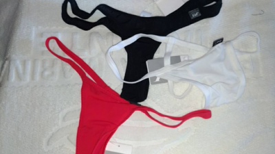 ui的内裤设计。面料。工艺。包装。服务都是一如既往的优秀。穿了就像没穿一样，大小合适，非常舒服，又够性感太棒了小丁。面料又薄又柔，弹力强,而且很柔软透气快干, 颜色够正。，真的是一分钱一分货。第一次穿过后就离不开它。这款和描述一样是细丁款。建议大看完实物尺寸表再选码。发货速度也很快。