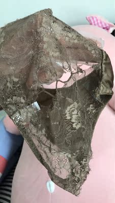 真的差劲👎到极点了，穿第一次就破成这样了&hellip;&hellip;真的购物最差劲的一次了&hellip;&hellip;