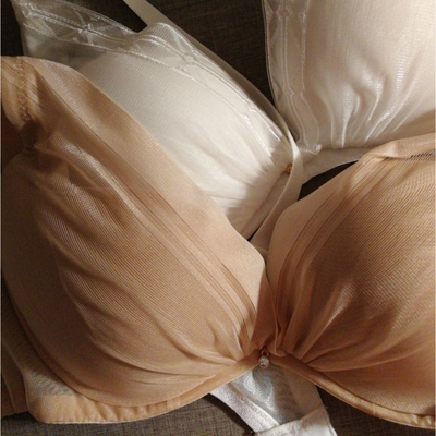 新款 老款的区别，只是花纹的区别。。买过4套了。很满意。很舒服。用券后很便宜很便宜。比奥莱都便宜。