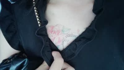 东西很好 买来就被同事抢去一个 自己贴好以后还被自己用粘毛的整坏了 哭了😩