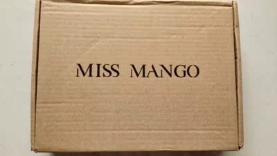 内衣不错！这个价格很合适，实惠好评！如果您看见这段话，说明商品是不错的，给好评，如果商品有质量或其他问题我会单写评论的！质量非常好，商品和卖家描述基本一致！非常满意，一次愉快的购物体验！发货速度也很棒，商品包装仔细、严实，物流公司很不错！发货速度很快，很愉快的一次购物！以后还会继续光顾的！