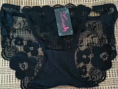 款式棒极了，穿着上身效果很好，价钱不贵，很性感，包装的也非常精致，超满意的一次购物