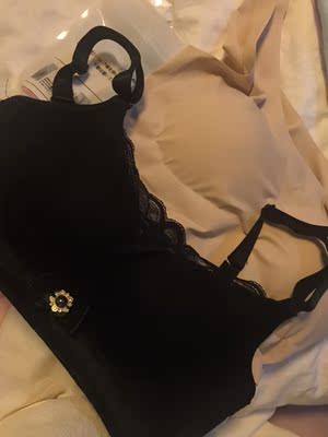 穿着很舒服，透气舒适，物美价廉，挺好穿的！